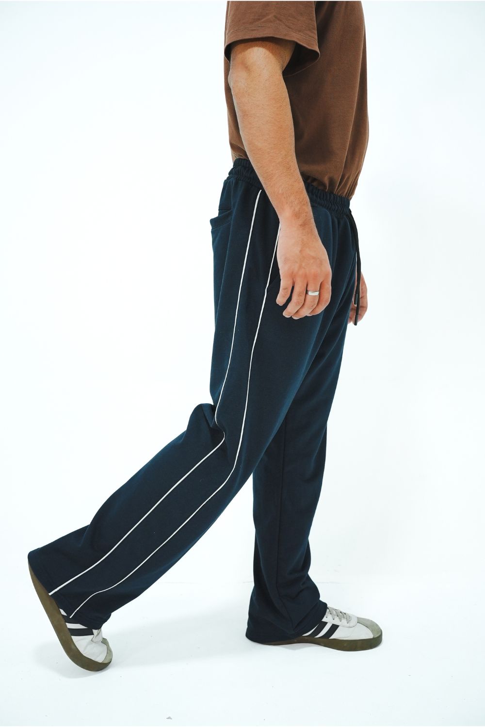 Flow Line Navy